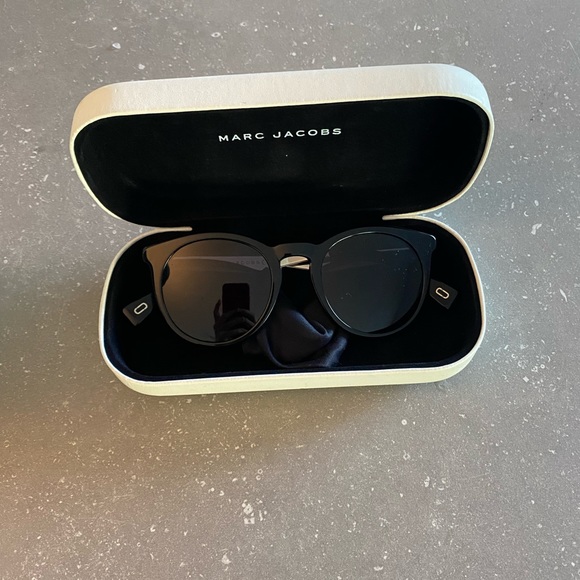 Marc Jacobs Accessories - Marc Jacobs MARC 204/S sunglasses